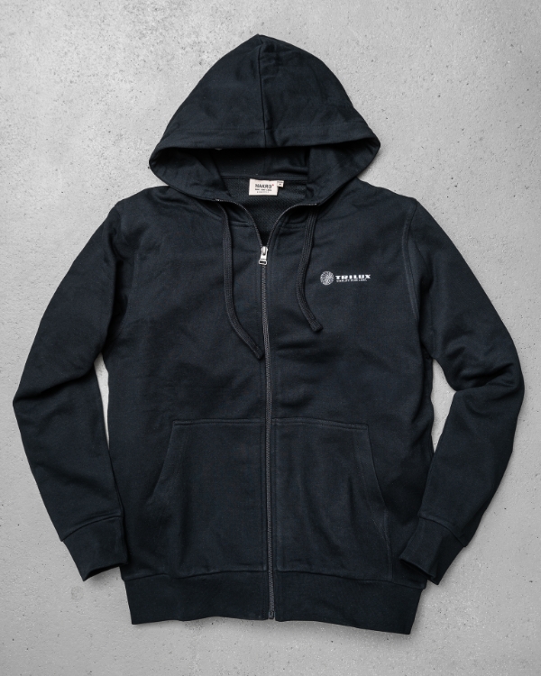 Schwarze Sweatshirtjacke mit Kapuze  mit weißem TRILUX Logo auf der linken Brust